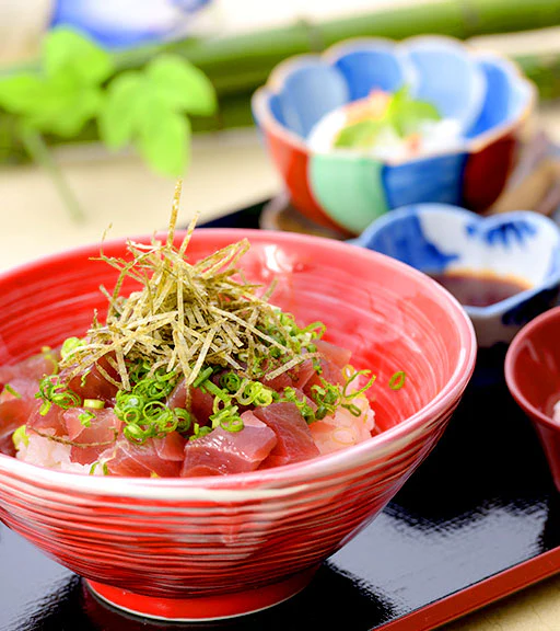 本鮪入り海鮮丼